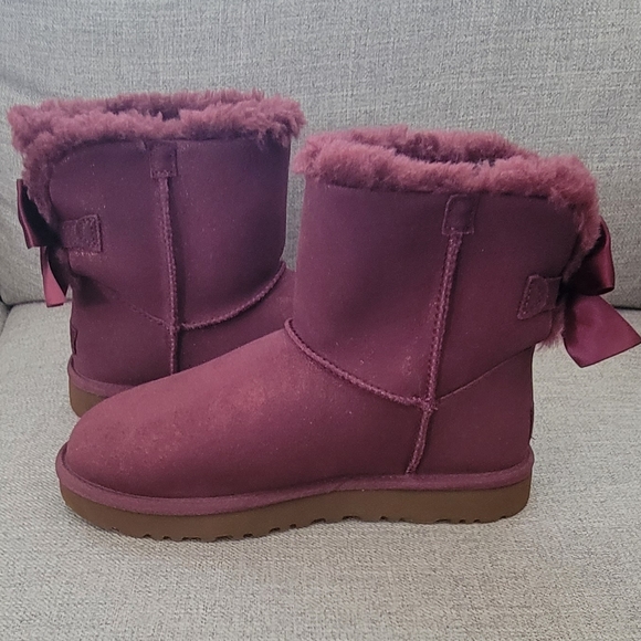 UGG Mini Bailey Bow Boot In Glimmer Maroon - Picture 6 of 7